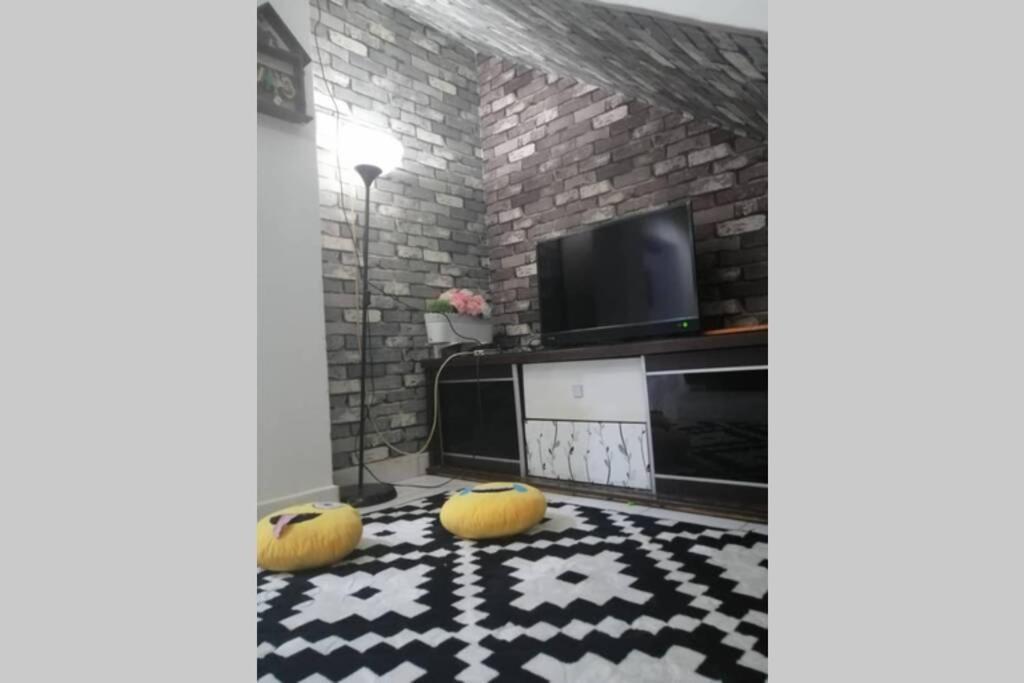 Orked Aeridina Homestay Puchong Eksteriør billede